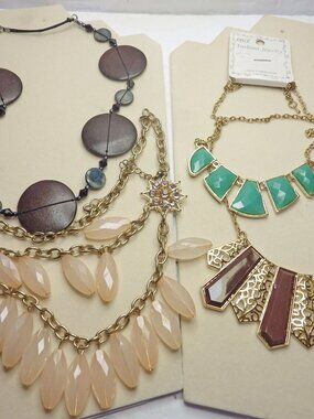 Lot of 4 Statement Necklaces 3 nwt 714G2